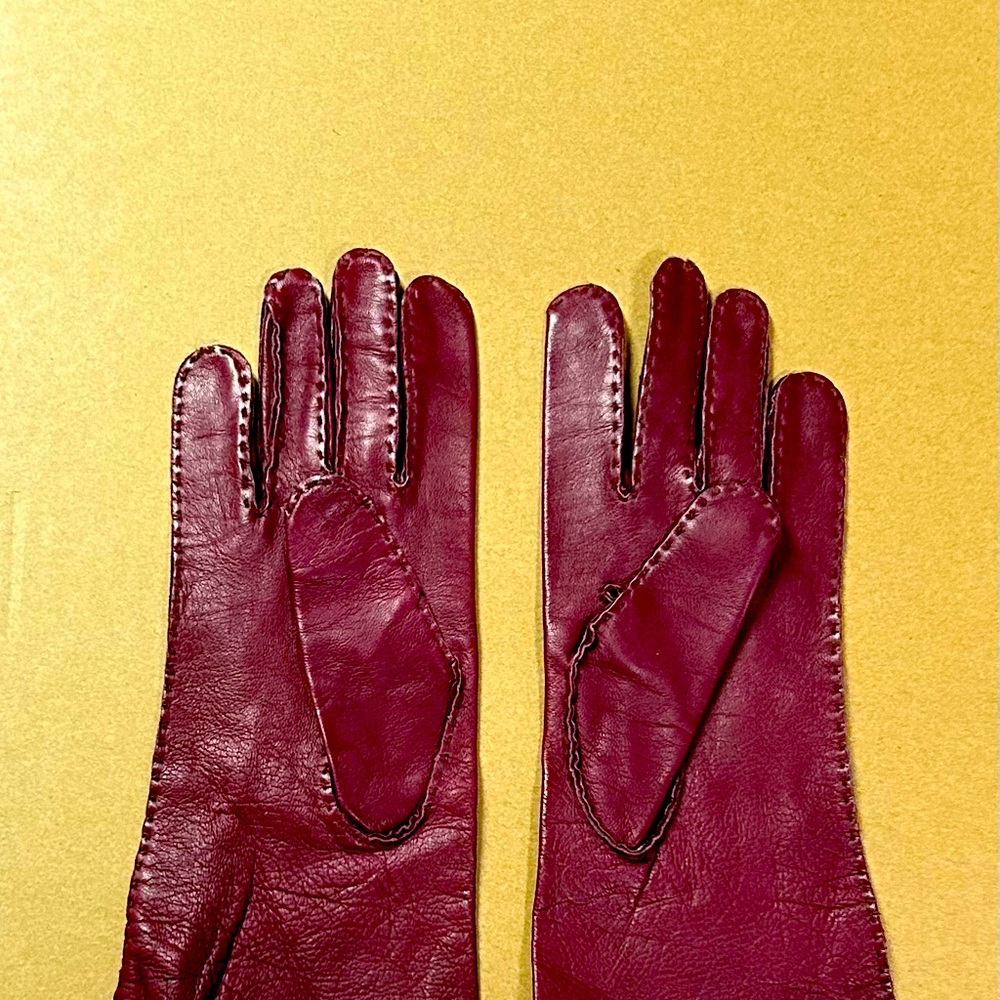 100% Leather Gloves